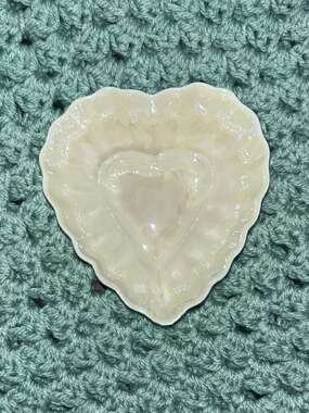 Vintage Belleek Heart Trinket Dish: Scalloped Yellow Luster Bowl